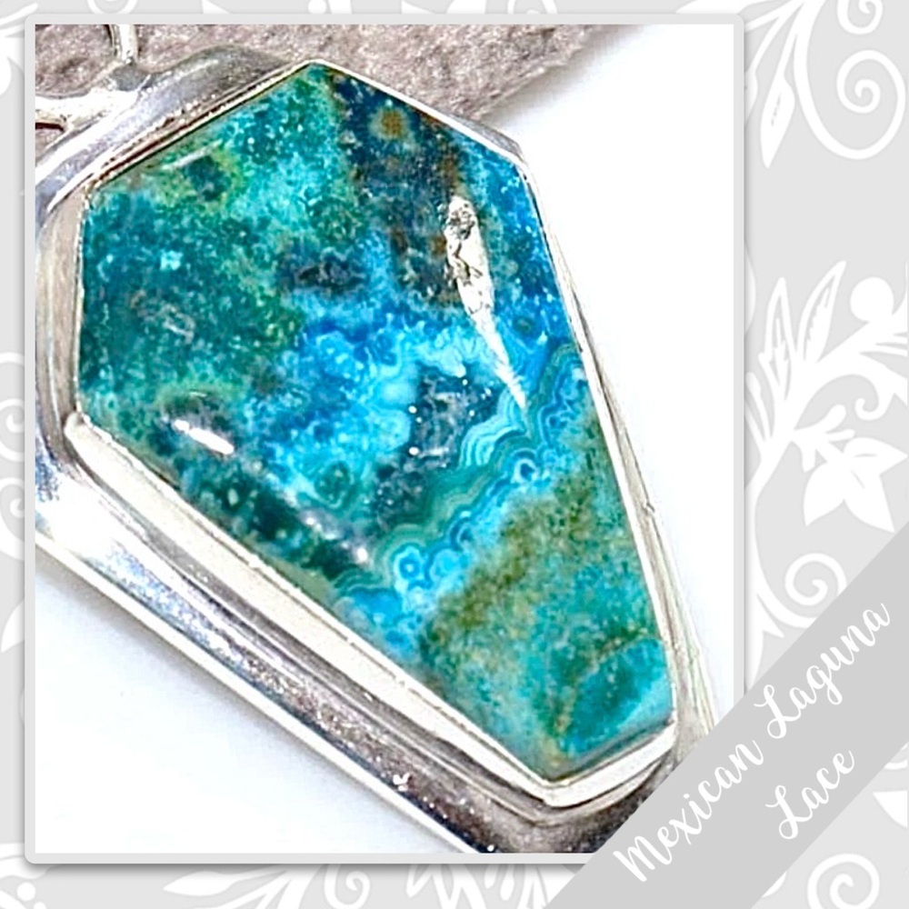 Mexican Laguna Lace Silver Artisan Coffin Necklace, 18” (Aqua, Teal Blue-Green) - Picture 2 of 2
